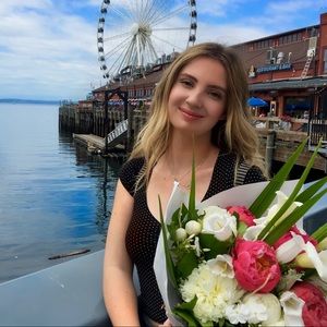 Meet your Posher, Noelle